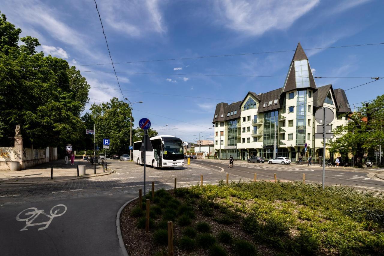 Apartamenty Stare Zoo Познан Екстериор снимка